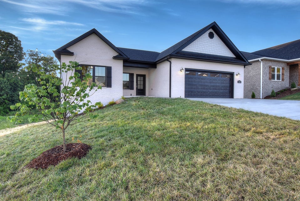 Photo #2: 721 Hunts Terrace Drive