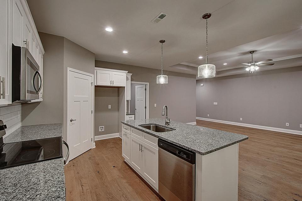 Photo #13: 721 Hunts Terrace Drive