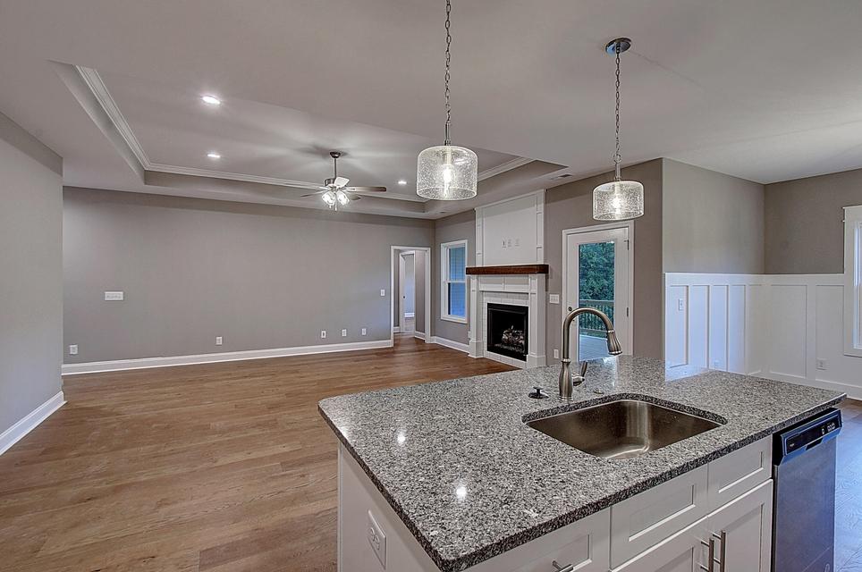 Photo #16: 721 Hunts Terrace Drive