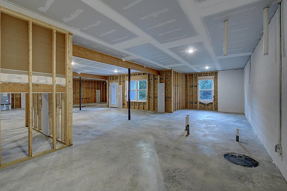 Photo #35: 721 Hunts Terrace Drive