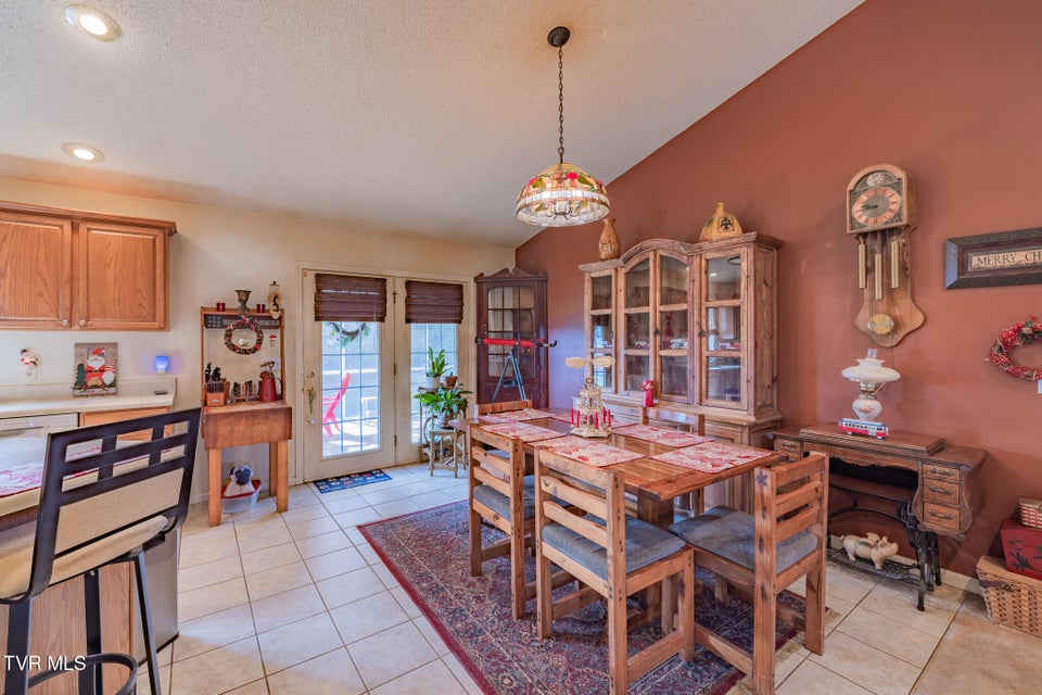 Photo #5: 609 Alfalfa Lane