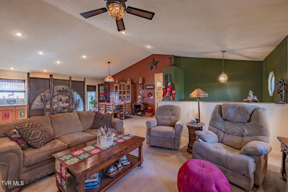 Photo #11: 609 Alfalfa Lane