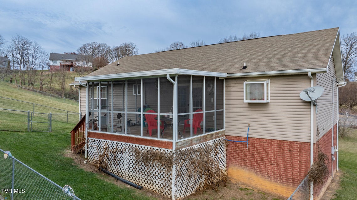 Photo #34: 609 Alfalfa Lane