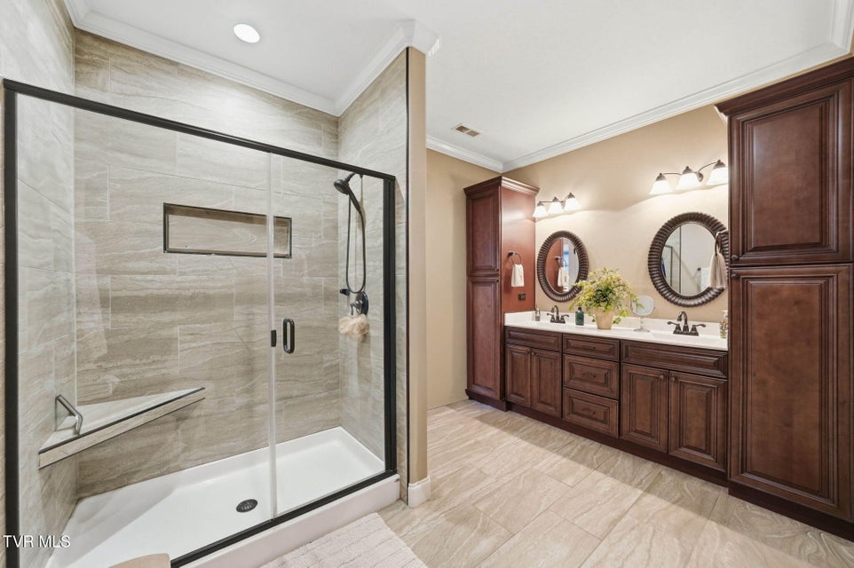 Photo #21: 585 Nettle Tree Court