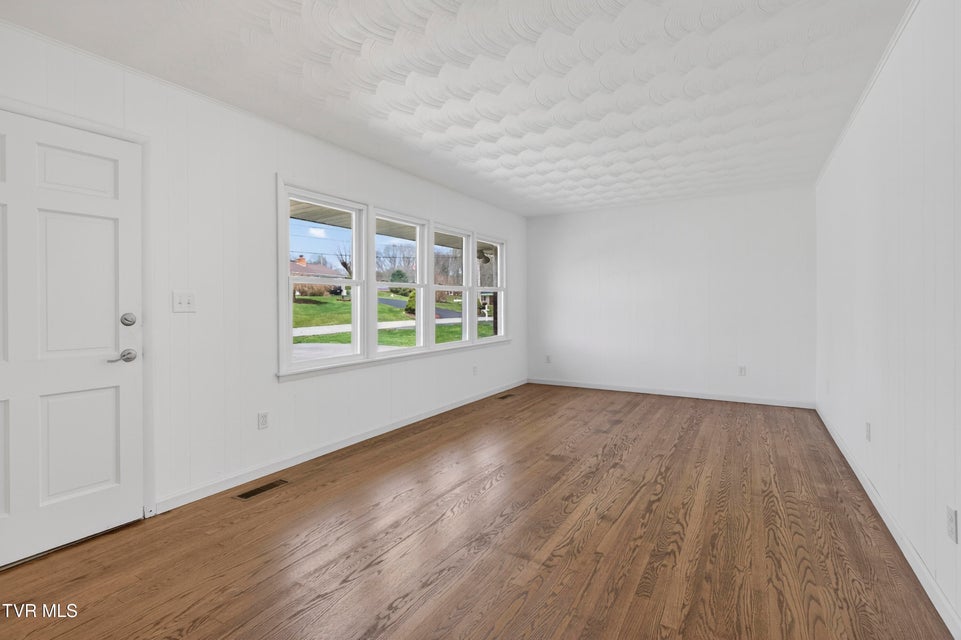 Photo #4: 882 Panacella Drive