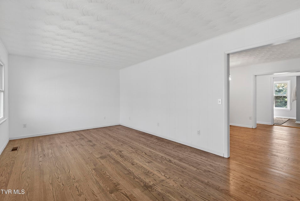 Photo #7: 882 Panacella Drive