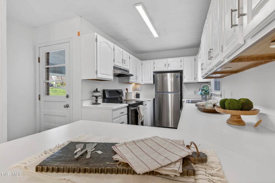 Photo #17: 882 Panacella Drive