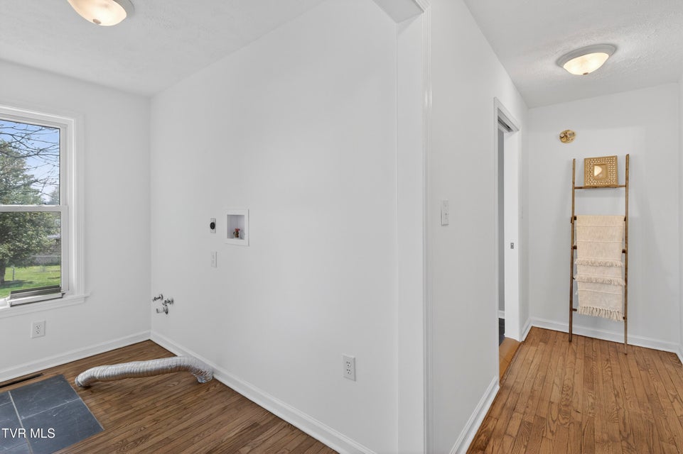 Photo #21: 882 Panacella Drive