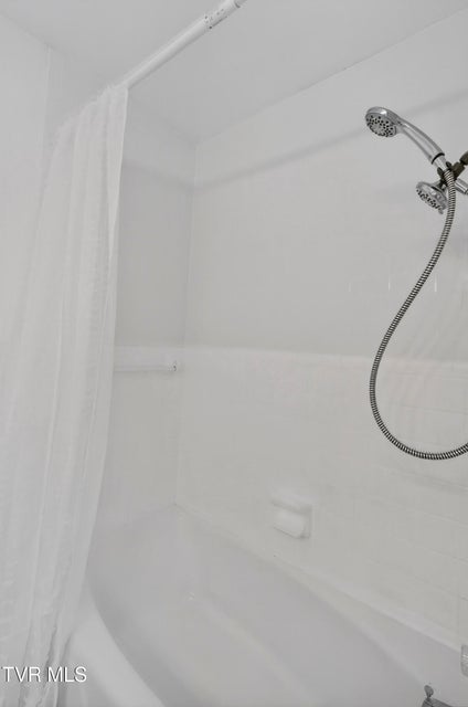 Photo #23: 882 Panacella Drive