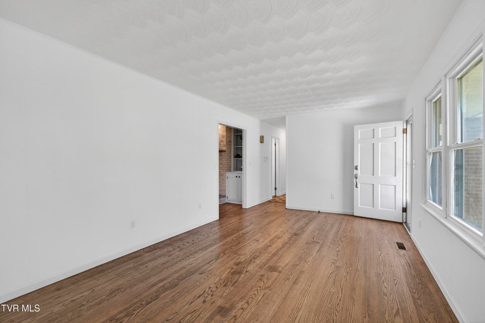 Photo #3: 882 Panacella Drive