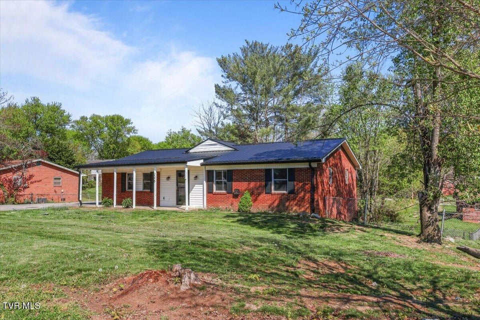 Photo #3: 146 Circleview Drive