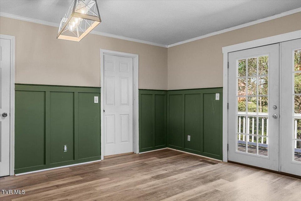 Photo #8: 146 Circleview Drive