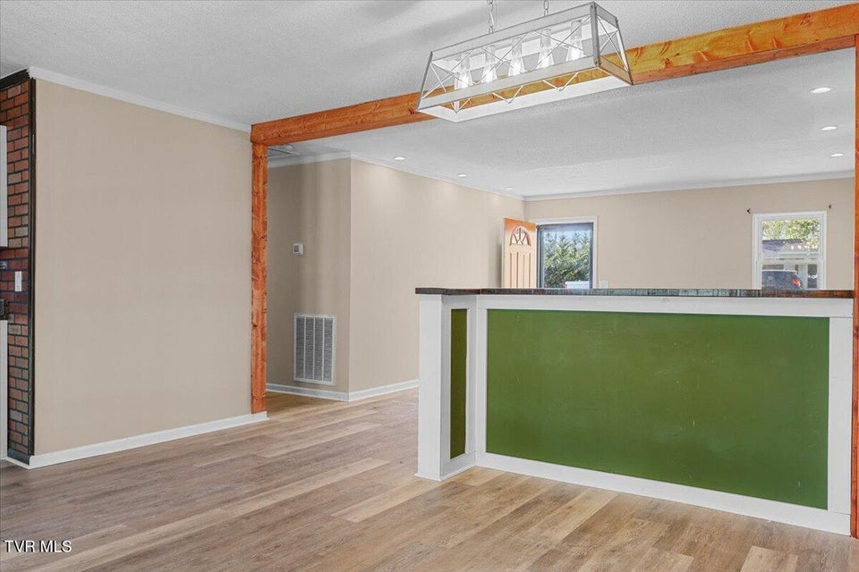 Photo #7: 146 Circleview Drive