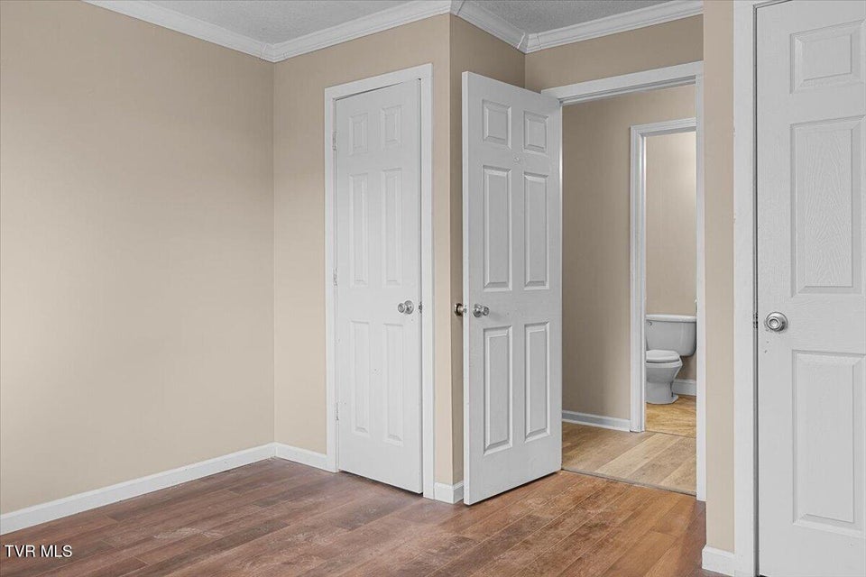 Photo #17: 146 Circleview Drive