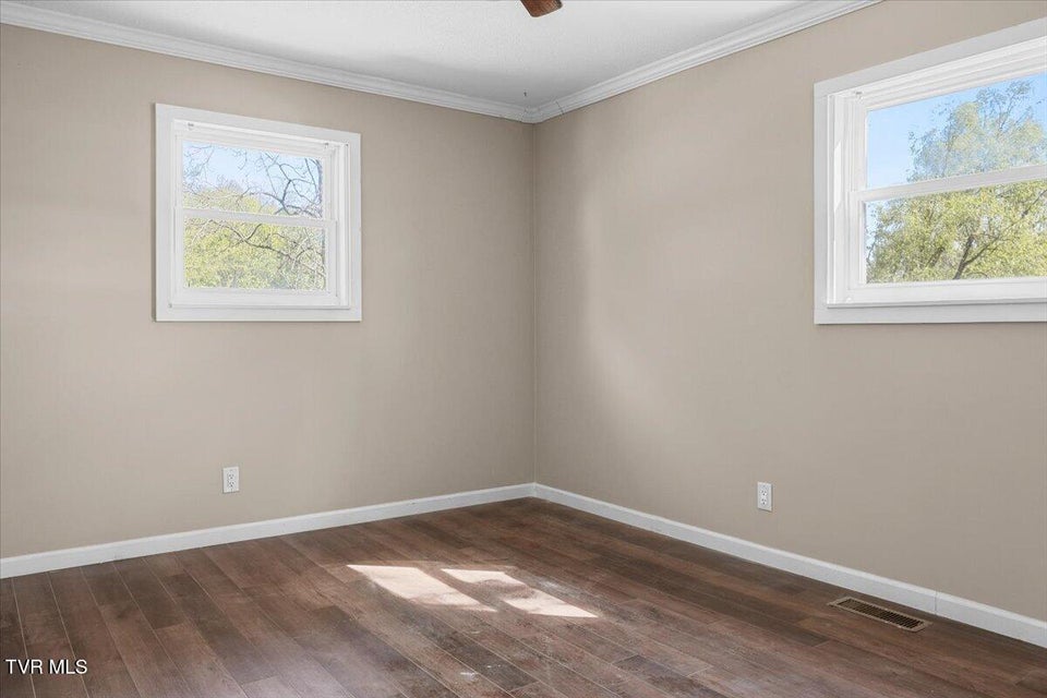 Photo #21: 146 Circleview Drive