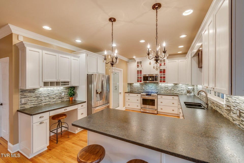 Photo #14: 117 Quail Heights Court