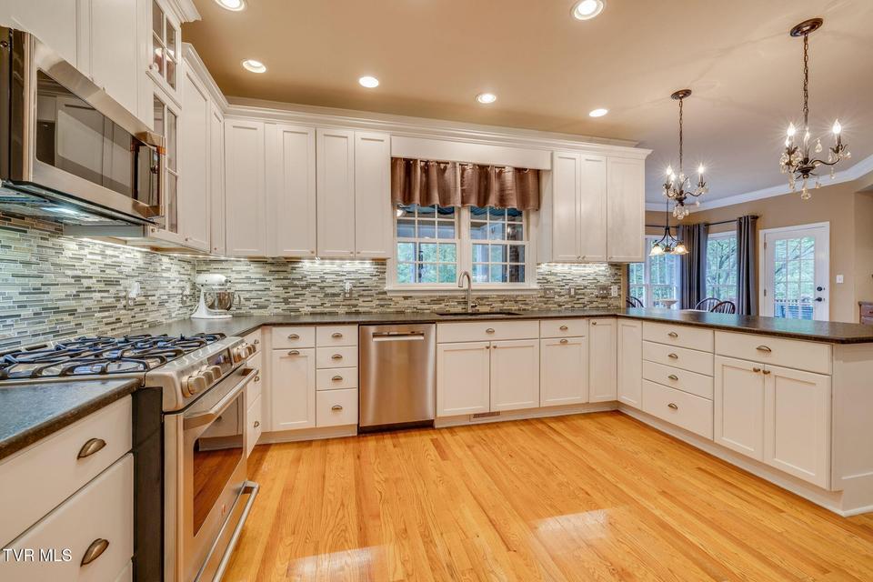 Photo #16: 117 Quail Heights Court