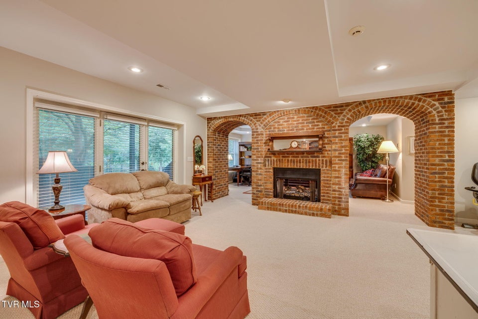 Photo #54: 117 Quail Heights Court