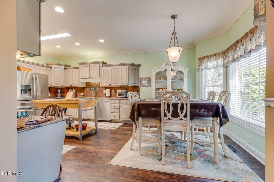 Photo #12: 408 Arrowhead Drive