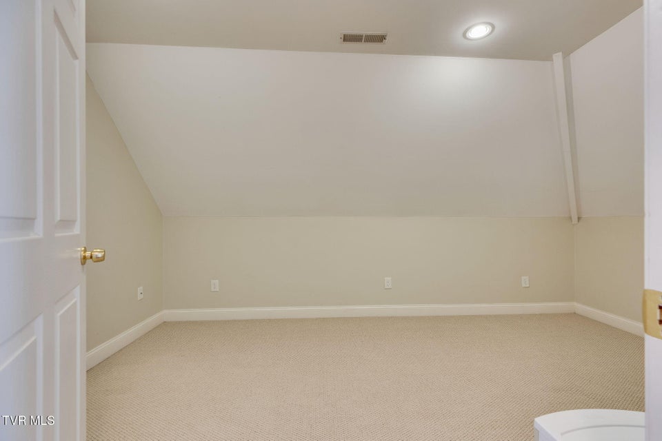 Photo #32: 408 Arrowhead Drive