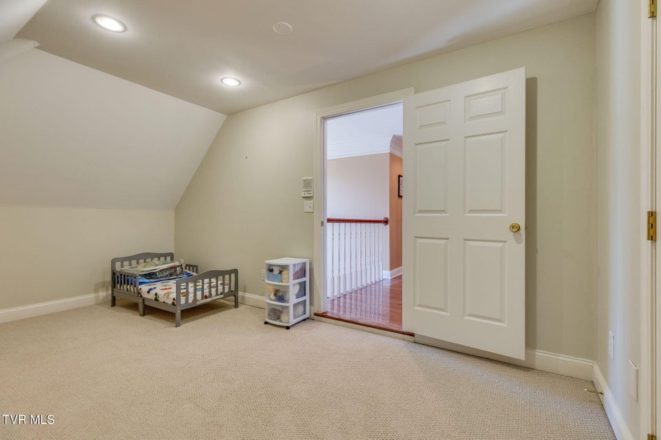 Photo #33: 408 Arrowhead Drive