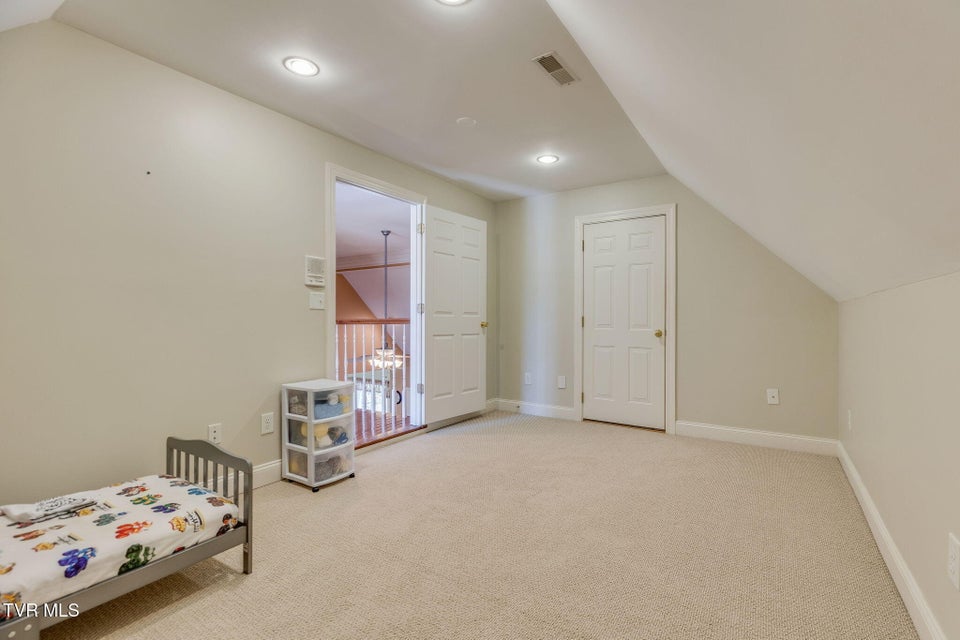 Photo #34: 408 Arrowhead Drive