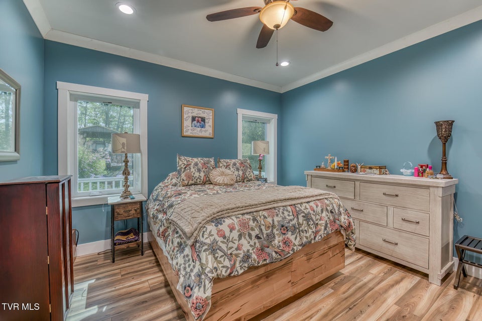 Photo #25: 384 Cross Mountain Drive