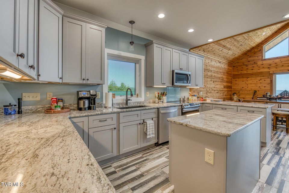 Photo #19: 384 Cross Mountain Drive