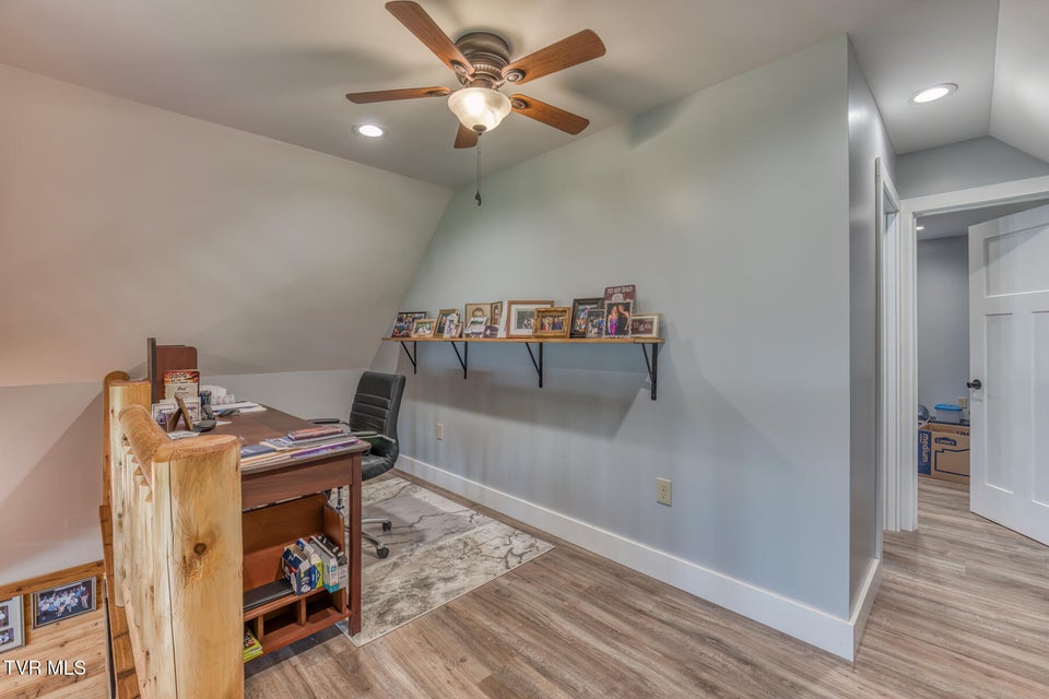 Photo #33: 384 Cross Mountain Drive