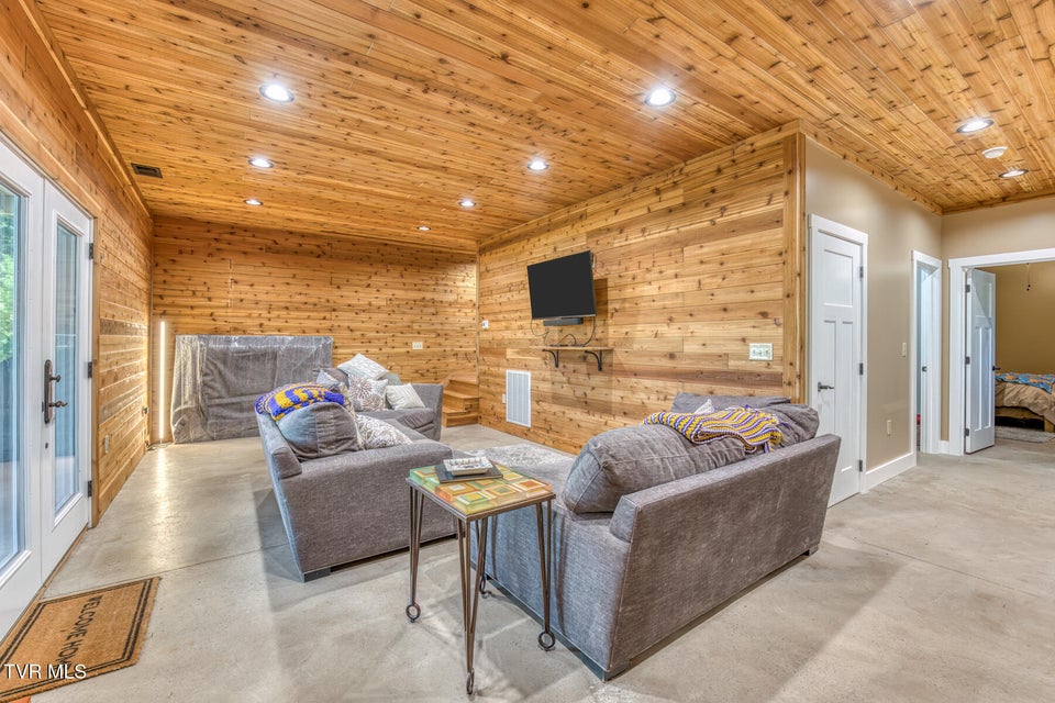 Photo #38: 384 Cross Mountain Drive