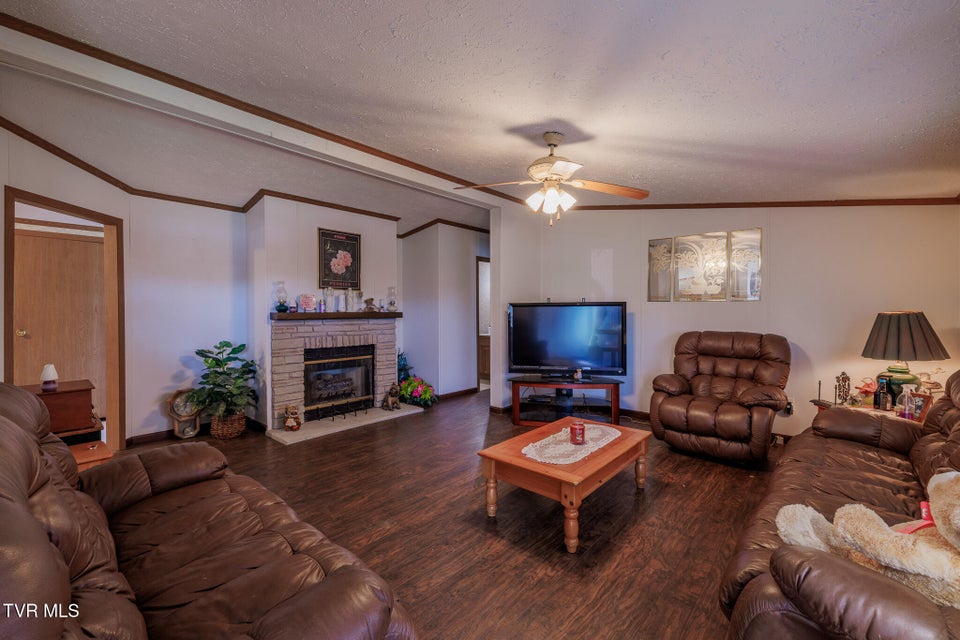 Photo #3: 985 Old Stage Road