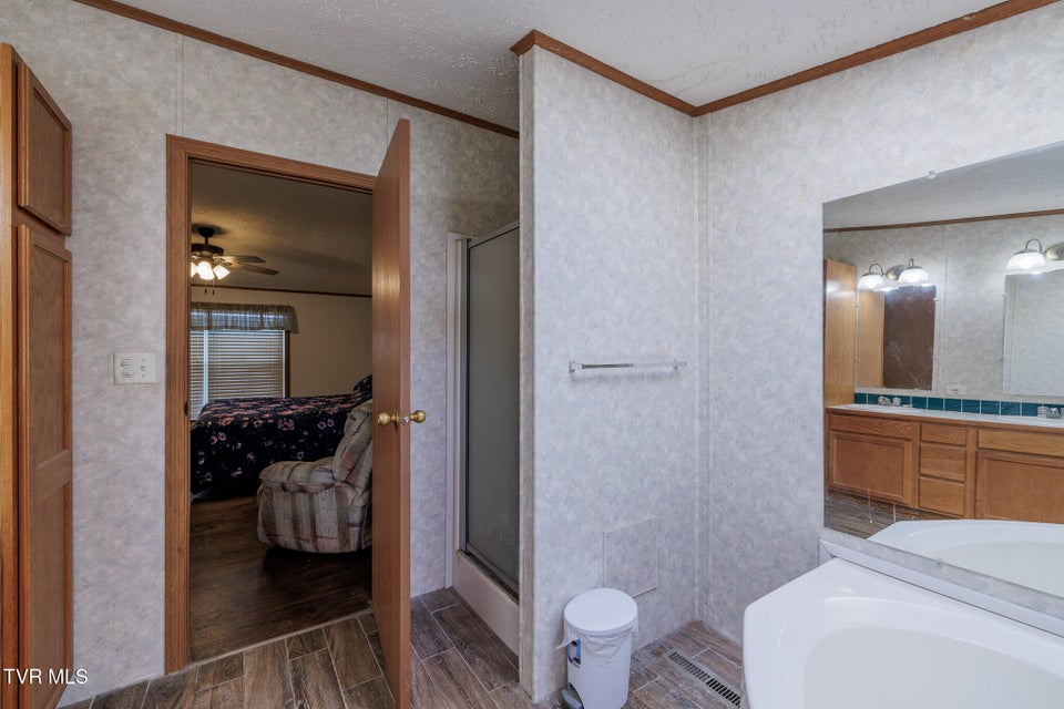 Photo #13: 985 Old Stage Road