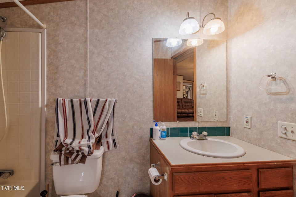 Photo #16: 985 Old Stage Road