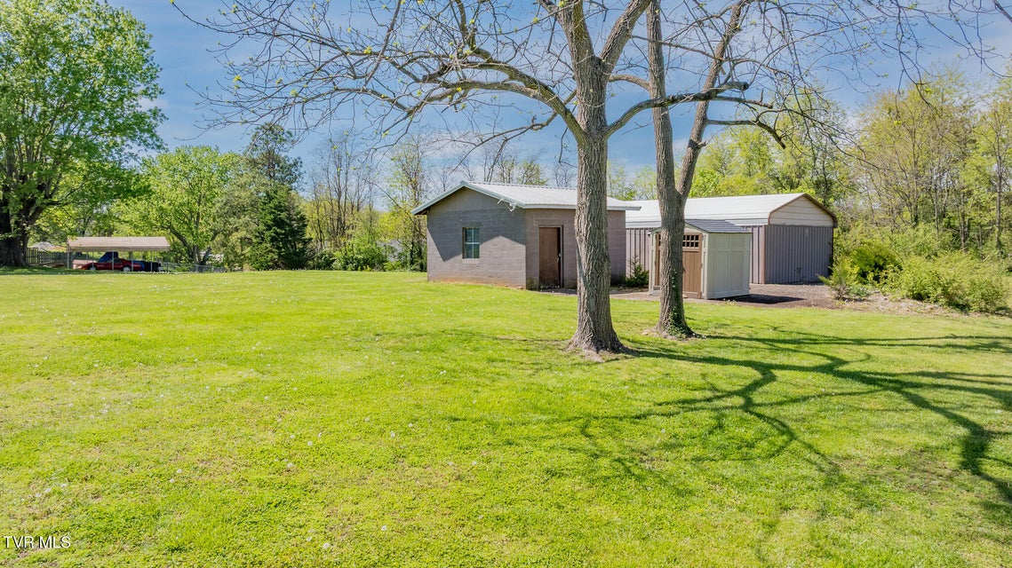 Photo #28: 985 Old Stage Road