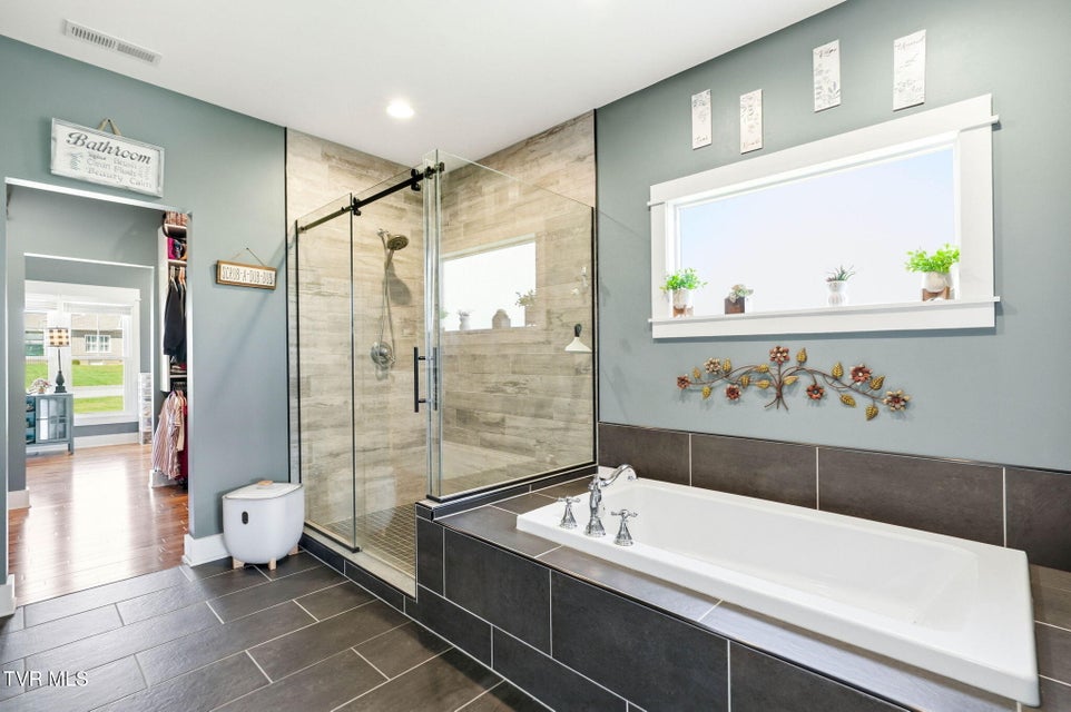 Photo #25: 605 Church Lane