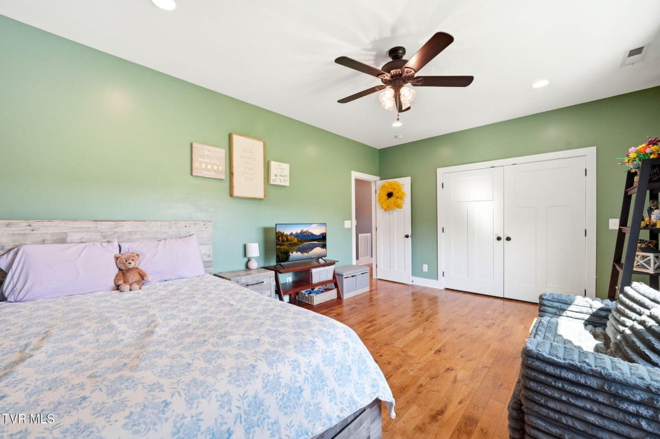 Photo #35: 605 Church Lane