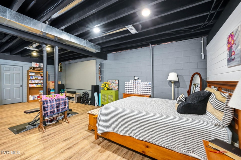 Photo #41: 605 Church Lane