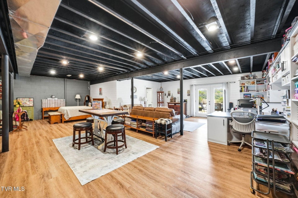 Photo #57: 605 Church Lane