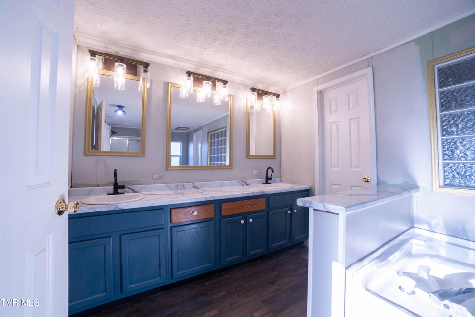 Photo #28: 55 Kay Miller Lane