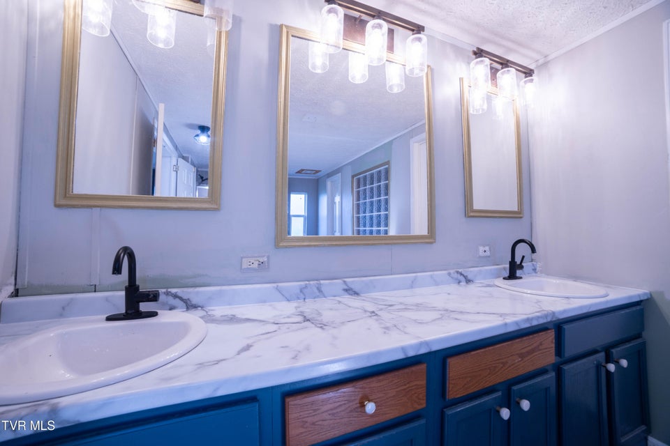 Photo #29: 55 Kay Miller Lane