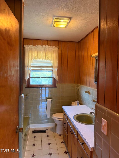 Photo #9: 450 Beech Creek Road