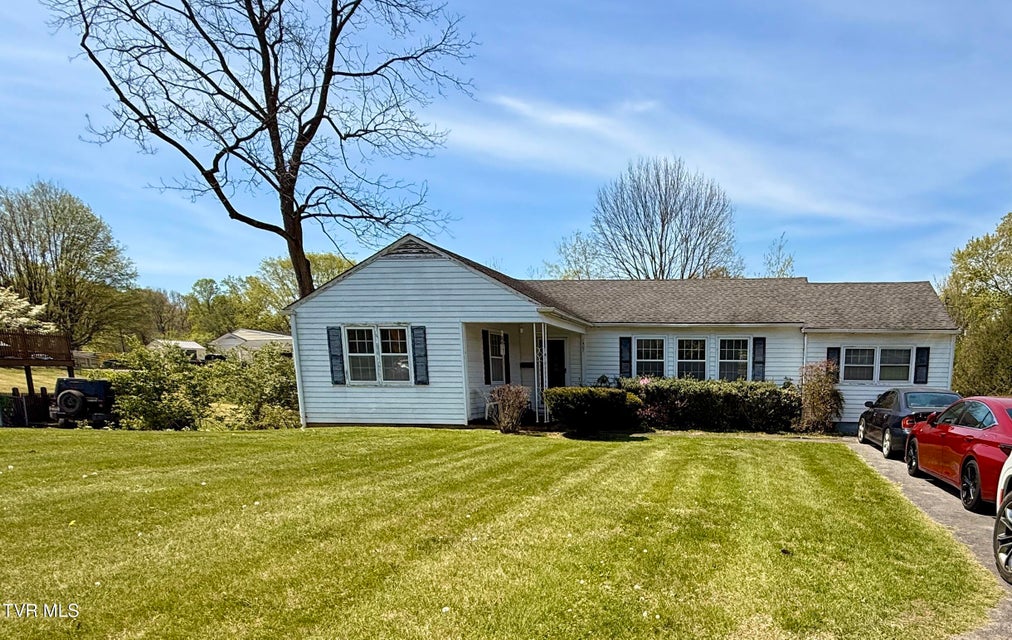 Photo #2: 1507 Baxter Street