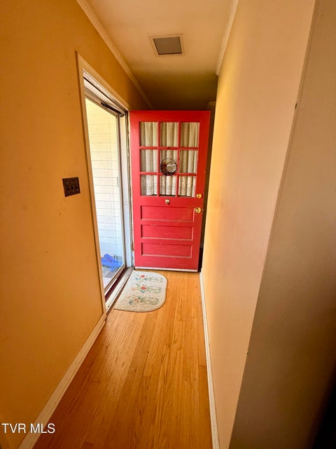 Photo #22: 1507 Baxter Street