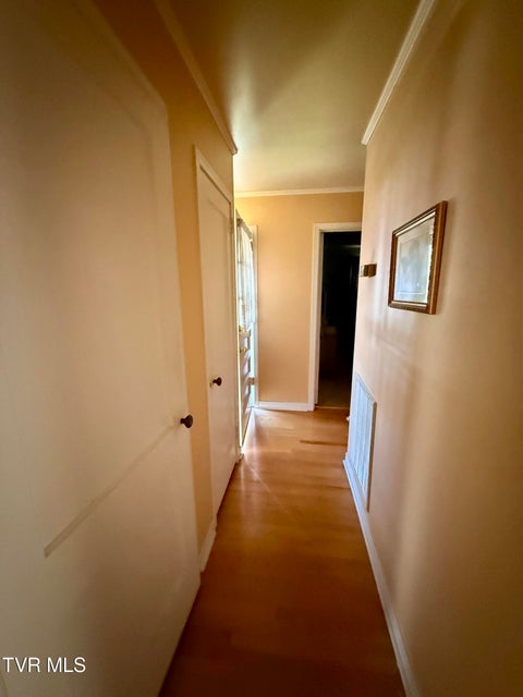 Photo #26: 1507 Baxter Street