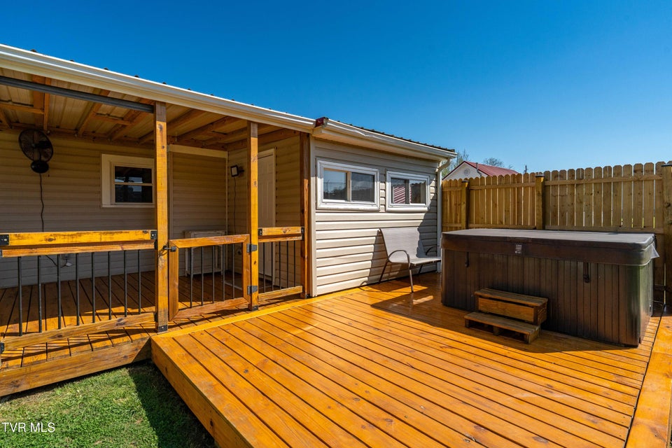 Photo #12: 137 Mary Street