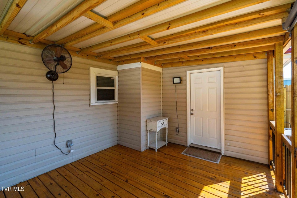 Photo #15: 137 Mary Street