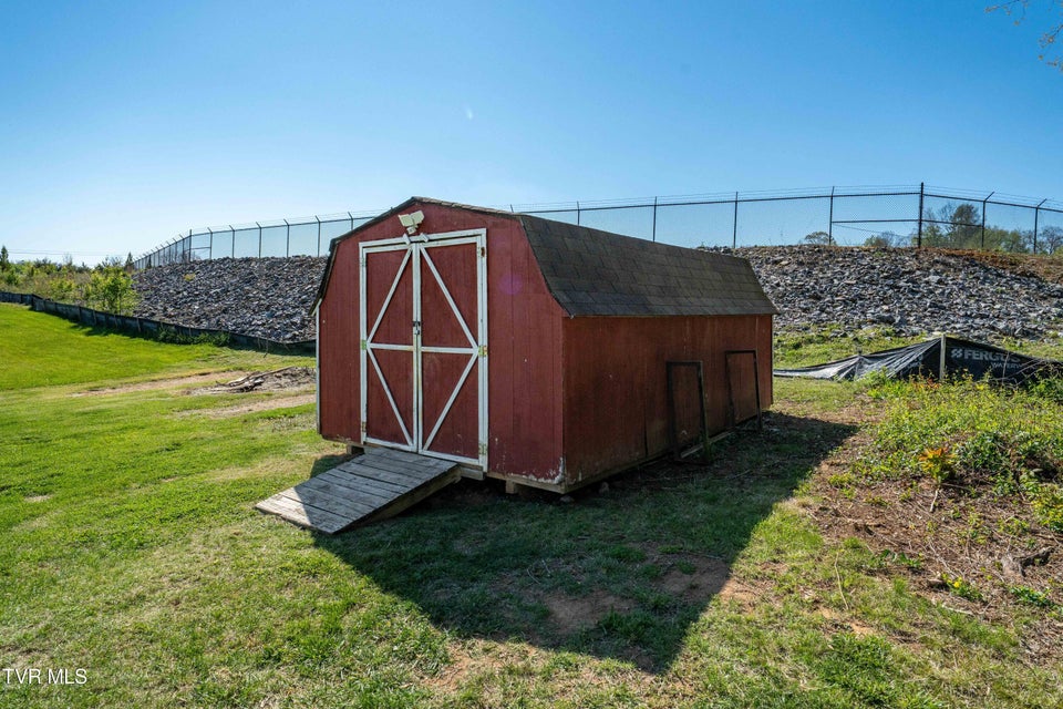 Photo #21: 137 Mary Street