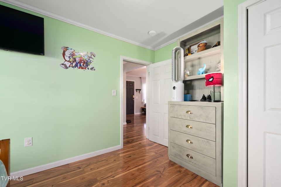 Photo #39: 137 Mary Street