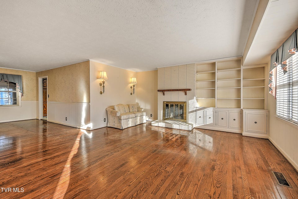 Photo #5: 2133 Swannanoa Avenue