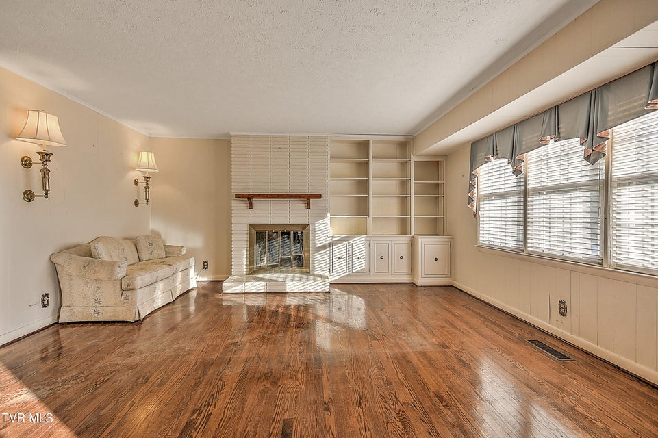 Photo #6: 2133 Swannanoa Avenue